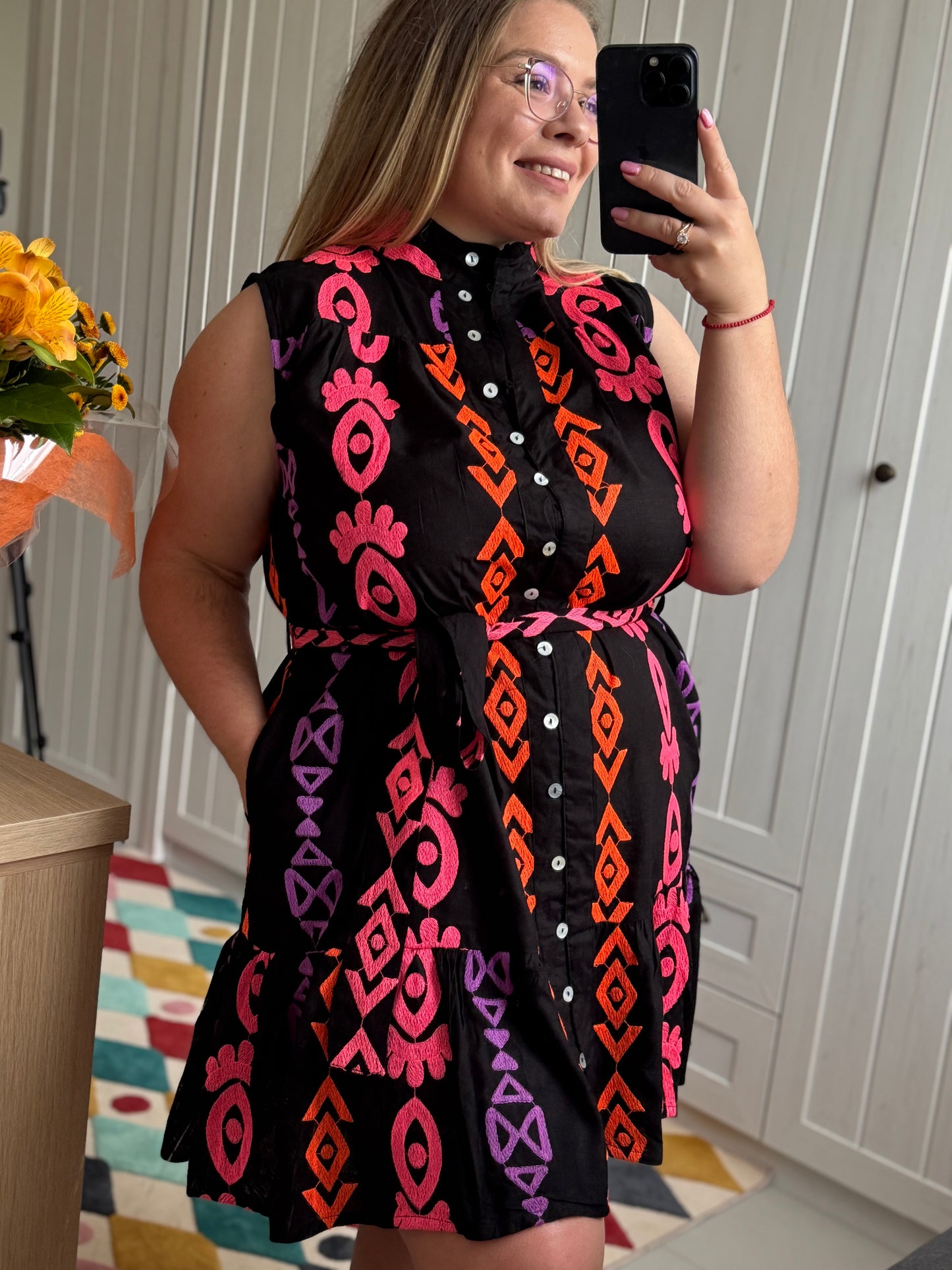 Robe chemise brodée Noir Éclat
